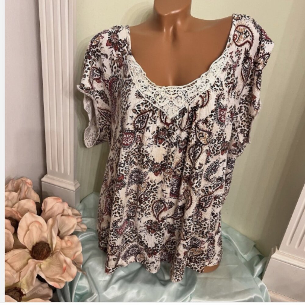French Laundry. Sz 16/18. Cotton Poly spandex. Stretch. Lace. Cap Slv. B125